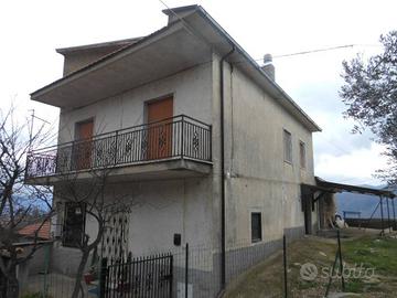Casa indipendente di 130 m² con 5 locali a Sesto C