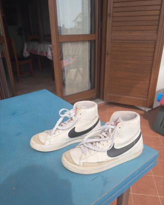 Blazer mid 77