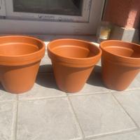 Nuovi vasi, sottovasi e balconetta