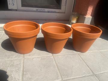 Nuovi vasi, sottovasi e balconetta