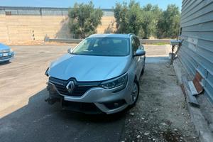 Renault Megane 1.5dci INCIDENT. ( MARCIANTE)