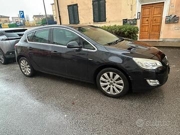 Opel astra j