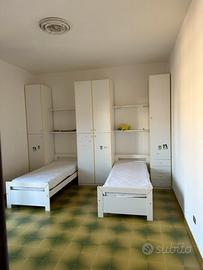 Cameretta completa con 2 letti