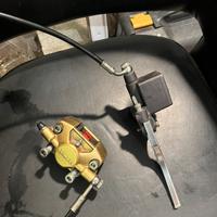 Pinza freno post + pompa minarelli