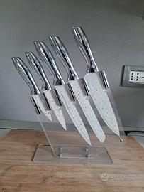 set di coltelli Bisetti con supporto