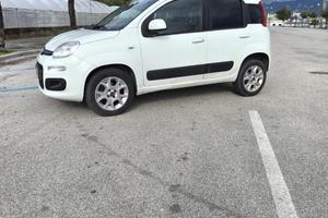 Fiat panda natural power modello lounge 3 serie