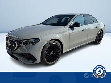 Mercedes-Benz Classe E 220d 4Matic Berlina AM...