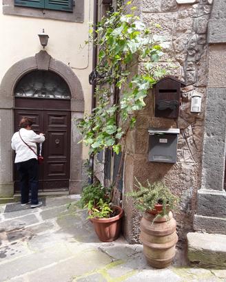 Palazzetto cielo-terra in centro storico