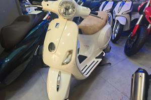 Piaggio Vespa 125 LX ie