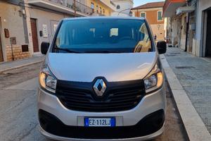 Furgone 9 posti 