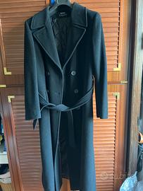 Cappotto nero lungo