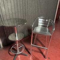 Tavolo e sedie alluminio da bar