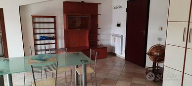 Bilocale arredato in villa