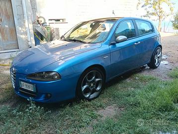 Alfa Romeo 147 1.9 JTDm Black Line (Upgrade comple