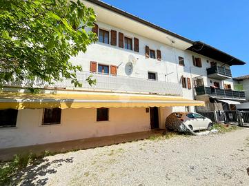 CASA SEMINDIPENDENTE A TARCENTO