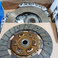 Ricambi nuovi per Nissan Almera Tino 1800 cc