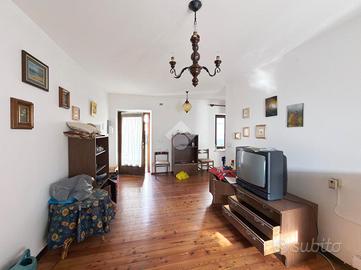 CASA SEMINDIPENDENTE A PINZANO AL TAGLIAMENTO