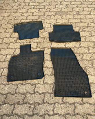 Kit tappeti  gomma skoda karoq