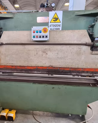 PRESSA PIEGATRICE 50TON