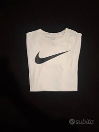 Maglietta Nike bianca