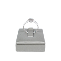 Anello fiore in oro e diamanti