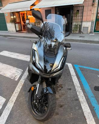 Honda ADV 350