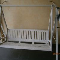 panca a dondolo sospesa