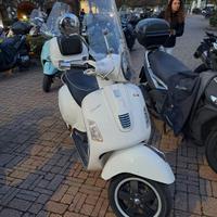 Vespa GPS 300 super i.e.