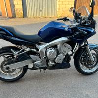 Yamaha FZS 600 Fazer