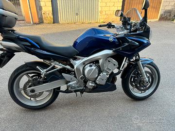 Yamaha FZS 600 Fazer