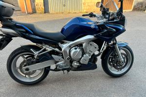 Yamaha FZS 600 Fazer