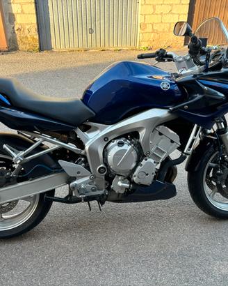 Yamaha FZS 600 Fazer