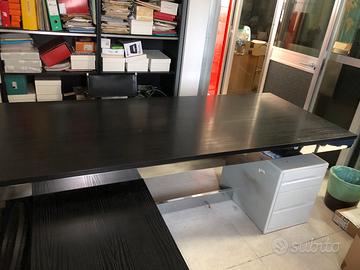 Scrivania composta a “L” Boss Black da ufficio