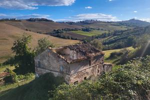 Rudere con progetto approvato
