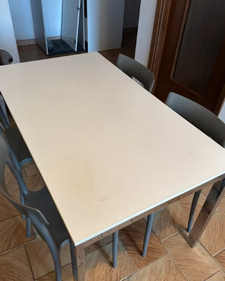 Tavolo da pranzo