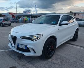 Alfa Romeo Stelvio 2.9 Bi-Turbo V6 510 CV AT8 Quad