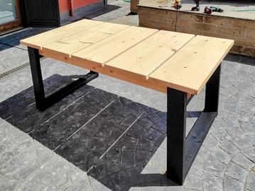 Tavolo industrial design legno massello 