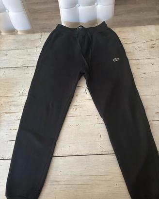 pantaloni lacoste