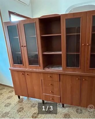 Credenza con vetrina