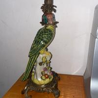 Candelabro vintage con pappagallo in ceramica