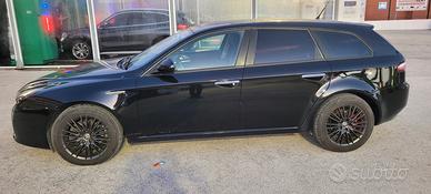 Alfa Romeo 159 1.9 JTDm
Sportwagon