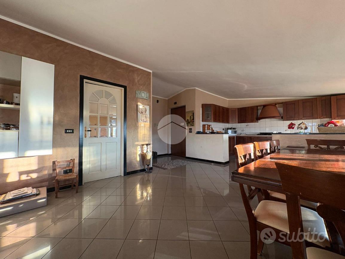 3 LOCALI A MONTALTO UFFUGO - Vista 6