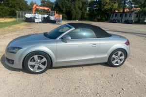 Audi TT roadster 2008 con 25000Km (200CV)