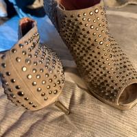 Tronchetto in camoscio grigio