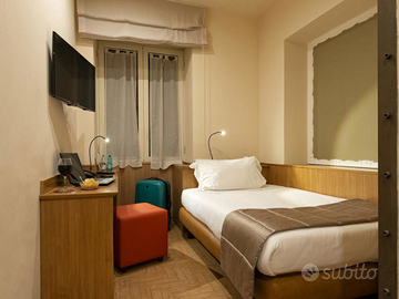 Camera , posto letto per ragazza