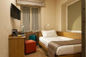 Camera , posto letto per ragazza