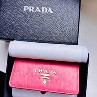 Portafoglio Prada in pelle rosa