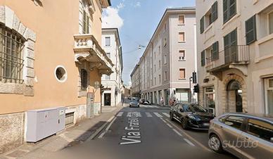 Armonioso bilocale arredato - Brescia Centro