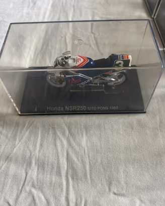 Modellino Honda nsr250 sito pons 1988 con teca