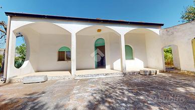VILLA SINGOLA A FRANCAVILLA FONTANA
